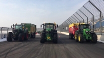 John Deere 6250R vs Fendt 826 F1Track