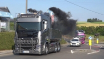 Scania V8 open pipes sound and other beautiful sounding trucks
